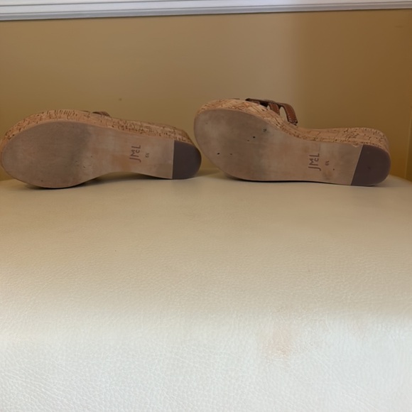 J. McLaughlin Brown Wedge Sandals, Size 6.5 - Picture 5 of 9